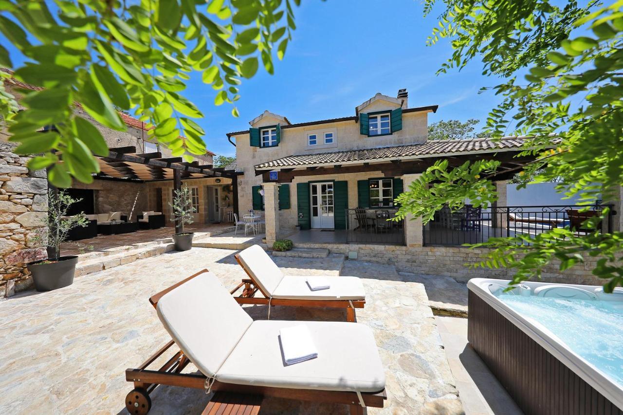 Villa Dvori Dida Mile 斯维蒂佩塔 外观 照片